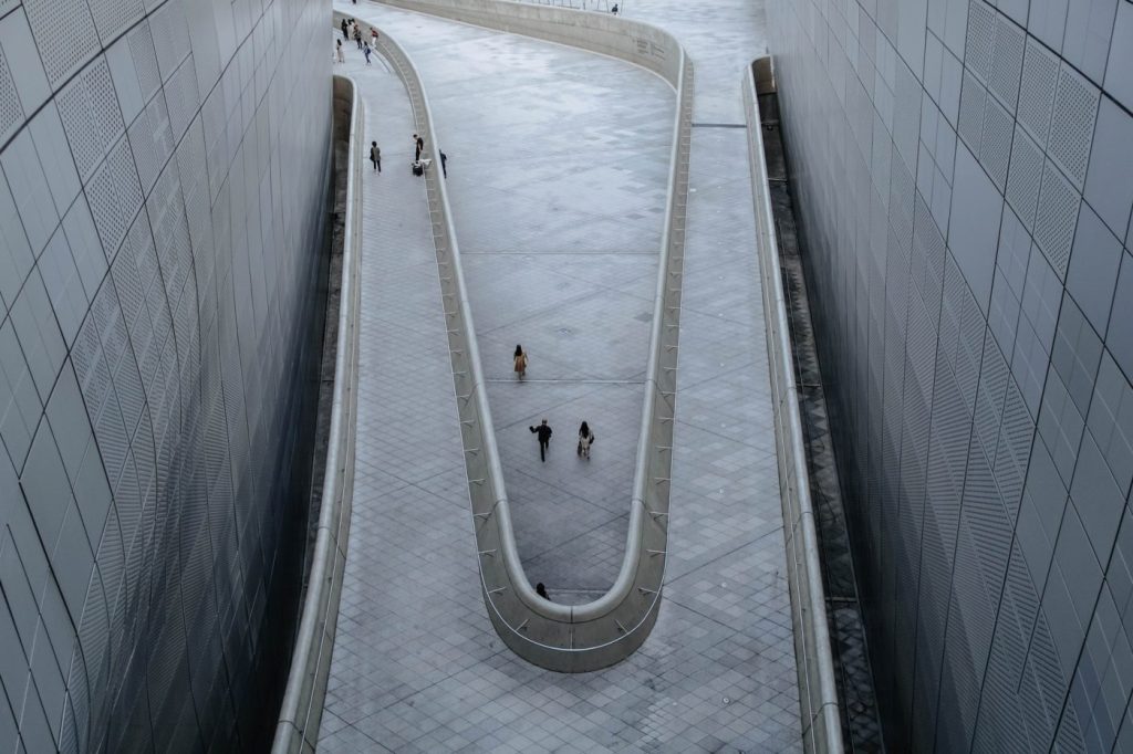 modern-architecture-e1669347929184